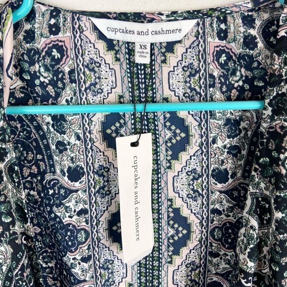 Cupcakes & Cashmere Kabrina Tile Wrap Blouse - Picture 7 of 7